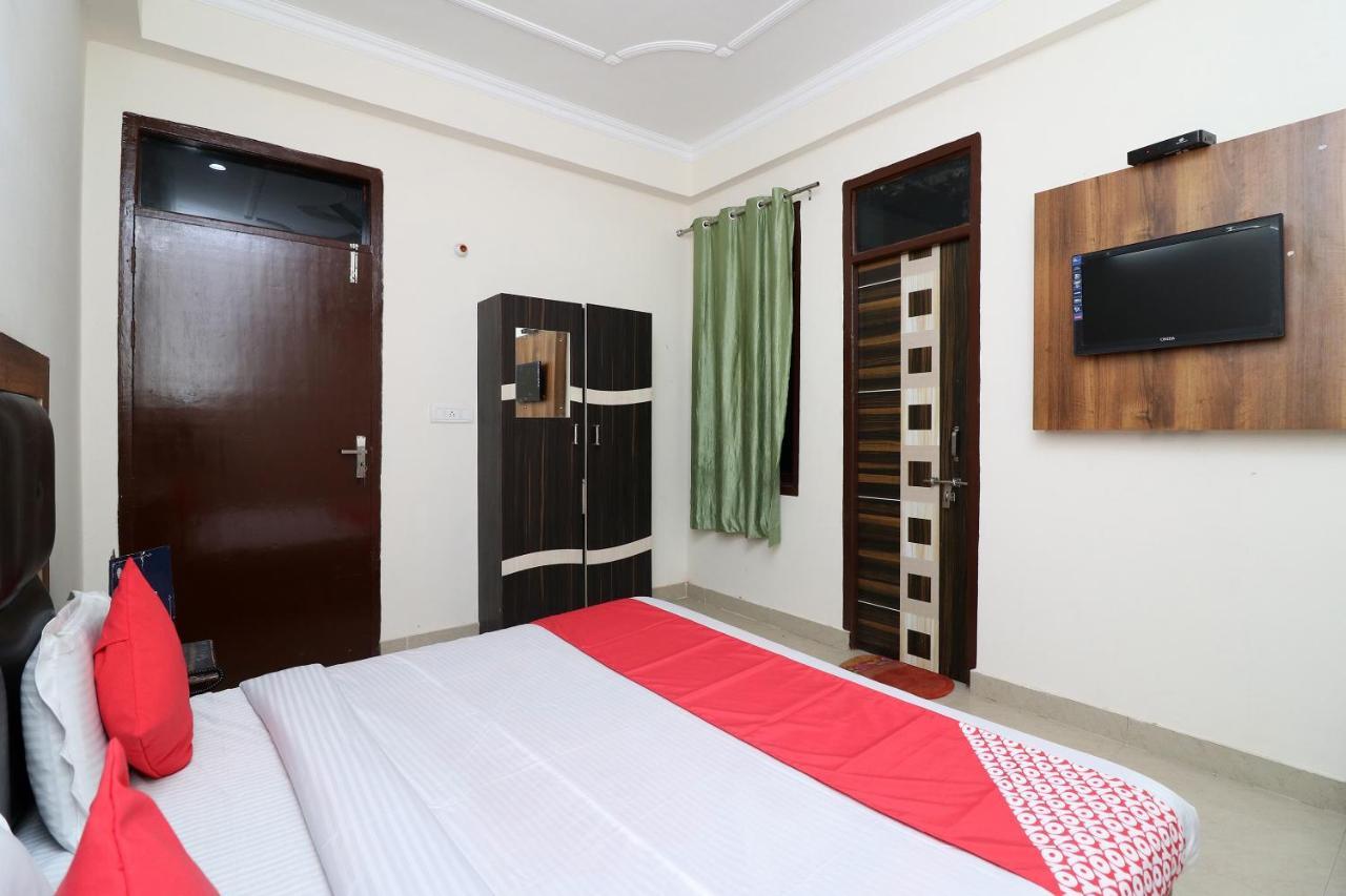 Oyo 24958 Hotel Dayal Belanganj Экстерьер фото