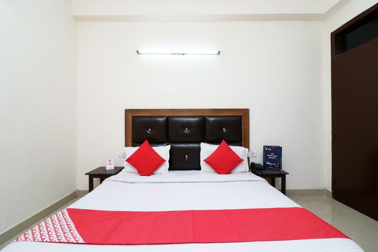 Oyo 24958 Hotel Dayal Belanganj Экстерьер фото