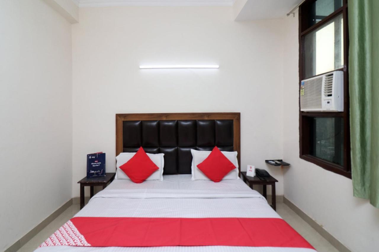 Oyo 24958 Hotel Dayal Belanganj Экстерьер фото