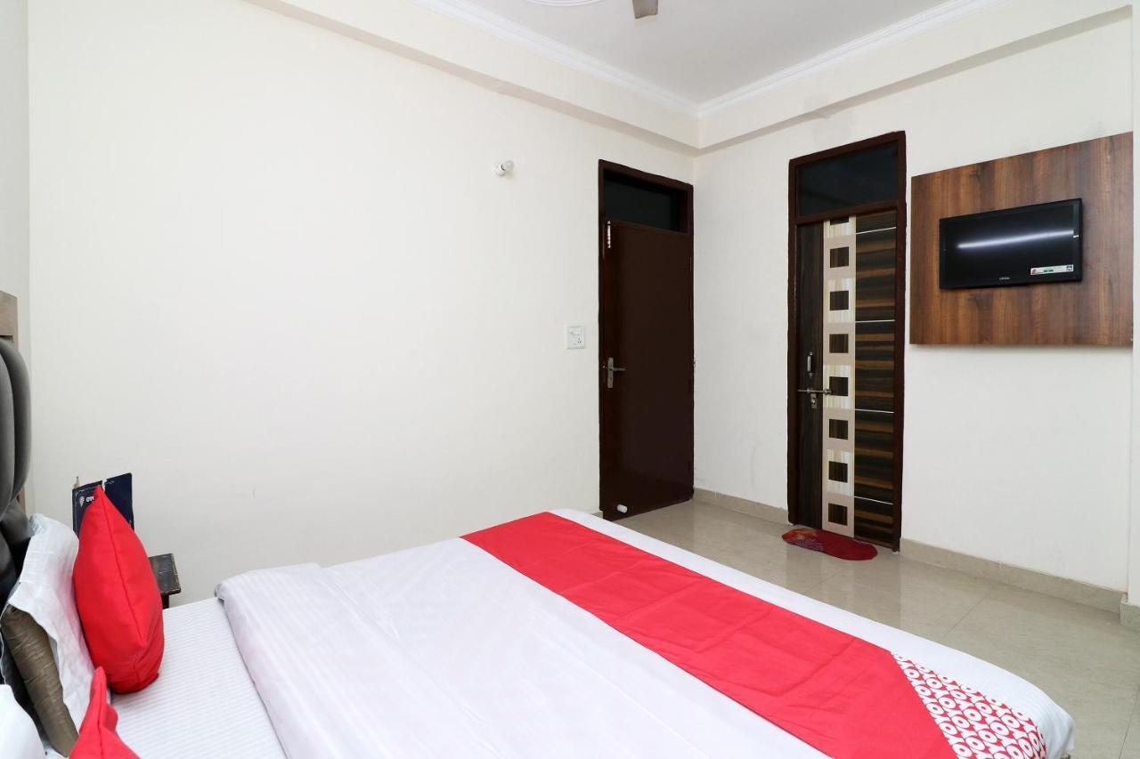 Oyo 24958 Hotel Dayal Belanganj Экстерьер фото